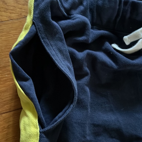 Big boys Polo by Ralph Lauren shorts with USA flag and side stripes - Picture 5 of 6